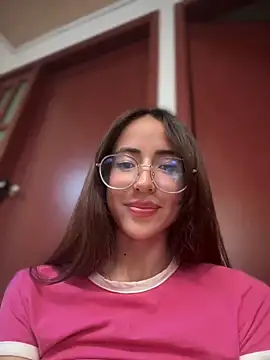 lauravasquez online show from March 9, 2025, 6:00 pm