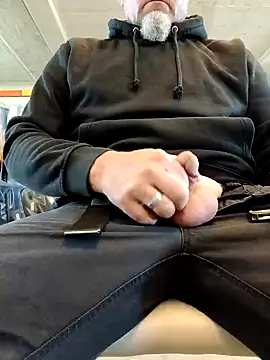 Tiger-70 online show from April 17, 2026, 11:02 am