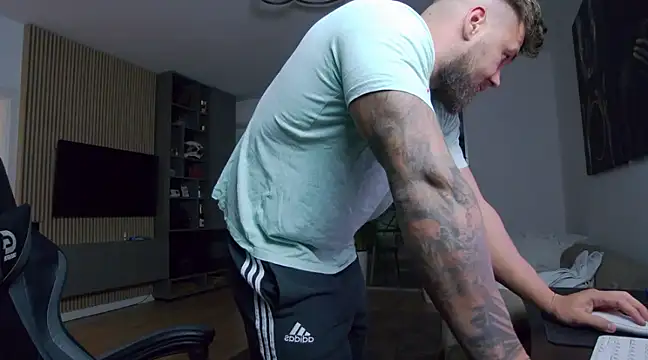 UbbeViking online show from March 17, 2025, 9:57 pm