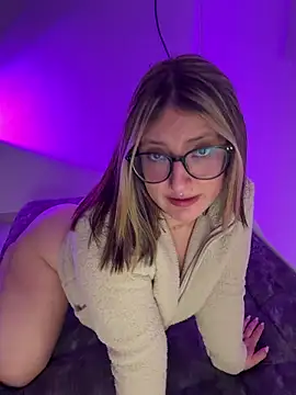 Snapshot of Megan_lu2 chatting on February 24, 2026, 4:13 am Megan lu2 online show from February 24, 2026, 4:13 am