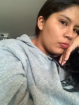 moncerrat luna online show from October 7, 2025, 9:16 pm