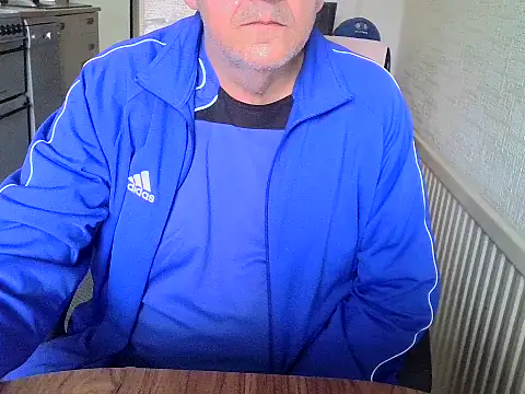 Snapshot of daddyflash chatting on February 5, 2026, 12:56 pm daddyflash online show from February 5, 2026, 12:56 pm