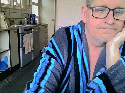 Snapshot of daddyflash chatting on March 6, 2026, 11:27 am daddyflash online show from March 6, 2026, 11:27 am