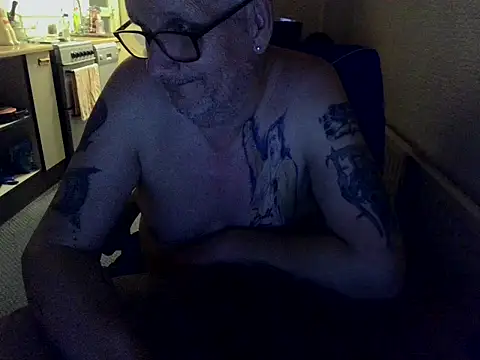 Snapshot of daddyflash chatting on May 25, 2026, 8:51 pm daddyflash online show from May 25, 2026, 8:51 pm