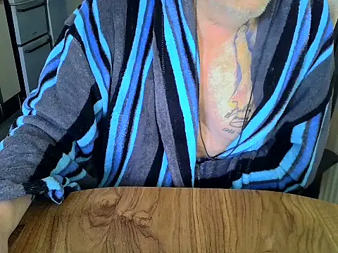 Snapshot of daddyflash chatting on January 7, 2026, 10:31 am daddyflash online show from January 7, 2026, 10:31 am