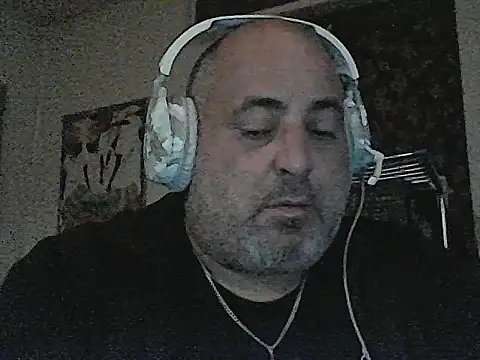Snapshot of Paolino_8316 chatting on November 7, 2025, 9:52 pm Paolino 8316 online show from November 7, 2025, 9:52 pm