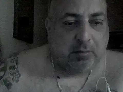 Snapshot of Paolino_8316 chatting on March 1, 2025, 6:21 pm Paolino 8316 online show from March 1, 2025, 6:21 pm