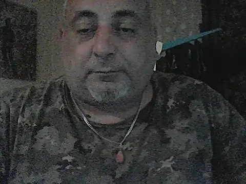 Snapshot of Paolino_8316 chatting on October 19, 2025, 9:28 pm Paolino 8316 online show from October 19, 2025, 9:28 pm