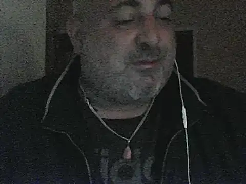 Snapshot of Paolino_8316 chatting on October 8, 2025, 9:48 pm Paolino 8316 online show from October 8, 2025, 9:48 pm