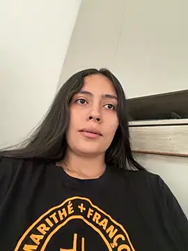 Snapshot of Sophie__Foxxx chatting on November 13, 2025, 8:46 pm Sophie Foxxx online show from November 13, 2025, 8:46 pm