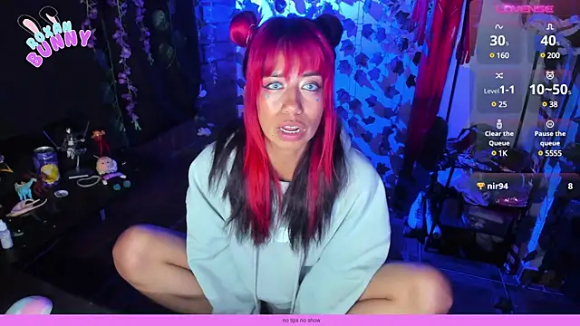 Snapshot of Roxanbunny1 chatting on February 12, 2025, 5:47 am Roxanbunny1 online show from February 12, 2025, 5:47 am