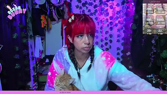 Snapshot of Roxanbunny1 chatting on March 12, 2025, 4:51 am Roxanbunny1 online show from March 12, 2025, 4:51 am