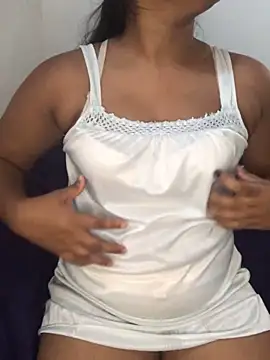 Snapshot of Rose_Olivia chatting on January 16, 2025, 1:58 pm Rose Olivia online show from January 16, 2025, 1:58 pm