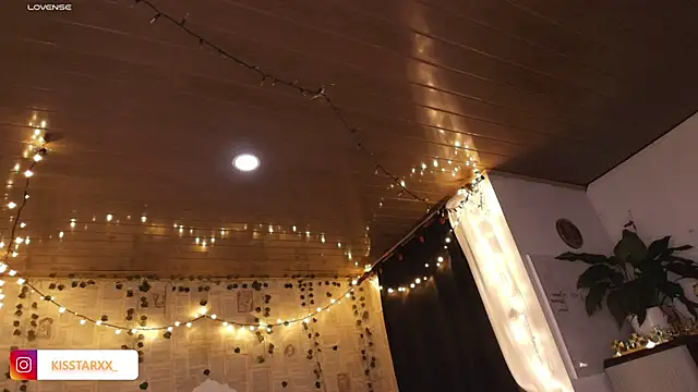 Snapshot of kisstarxxx chatting on November 7, 2025, 4:17 am kisstarxxx online show from November 7, 2025, 4:17 am