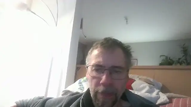 Snapshot of ptitcanard60600 chatting on April 28, 2026, 8:57 pm ptitcanard60600 online show from April 28, 2026, 8:57 pm