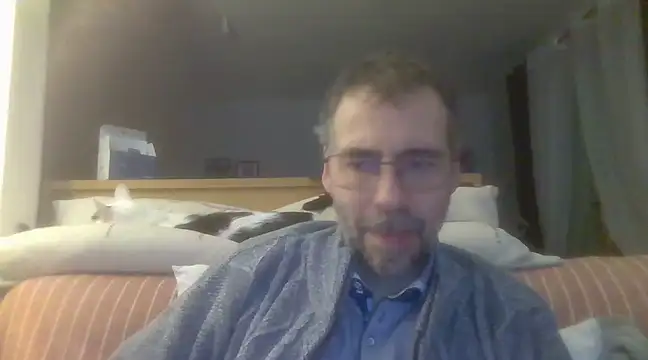 ptitcanard60600 online show from February 5, 2025, 9:29 pm