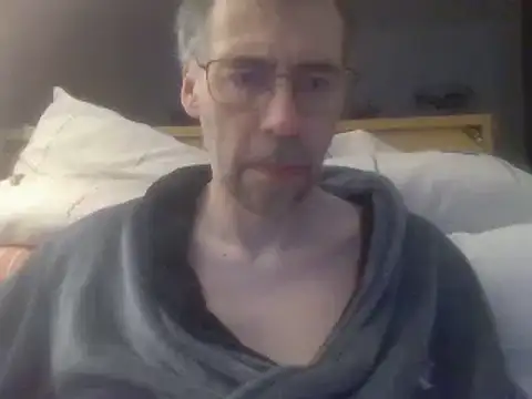 ptitcanard60600 online show from February 16, 2025, 5:37 pm