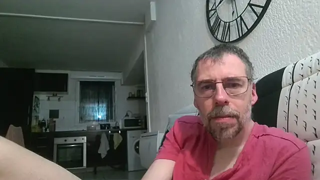 Snapshot of ptitcanard60600 chatting on April 21, 2026, 8:48 pm ptitcanard60600 online show from April 21, 2026, 8:48 pm