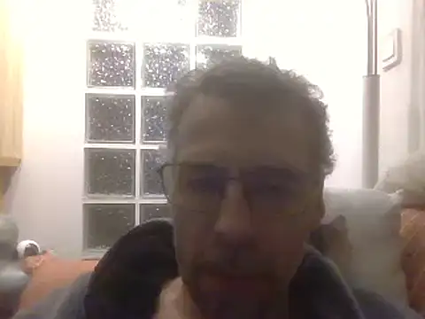 ptitcanard60600 online show from February 26, 2025, 10:04 pm