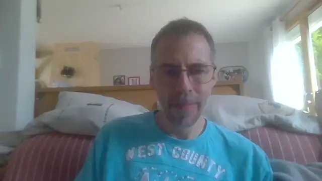 ptitcanard60600 online show from September 9, 2025, 1:53 pm