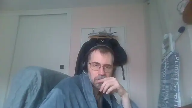 ptitcanard60600 online show from March 13, 2025, 12:56 pm