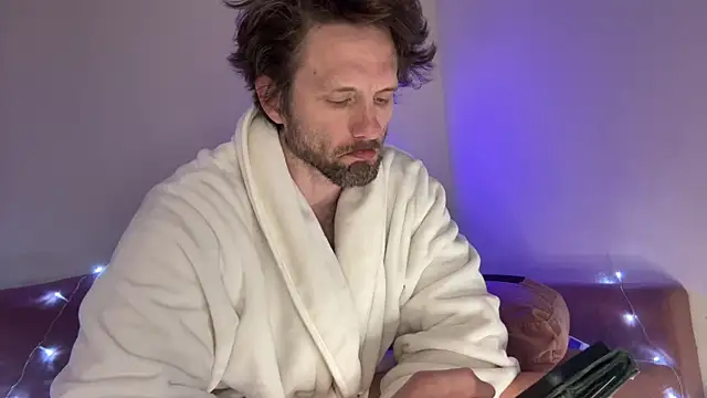 alexmannd online show from December 3, 2025, 5:34 pm