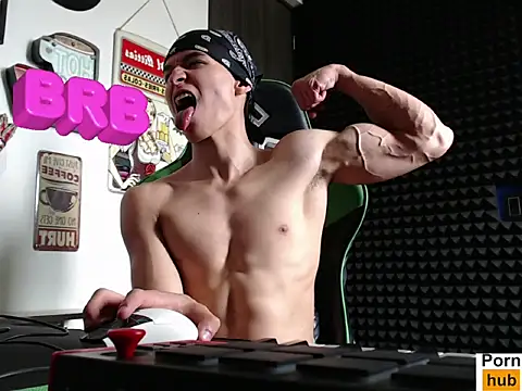 Snapshot of Curly_Angel24 chatting on February 22, 2026, 7:37 pm Curly Angel24 online show from February 22, 2026, 7:37 pm