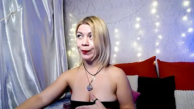 Snapshot of LILU_MS chatting on March 20, 2025, 12:11 pm LILU MS online show from March 20, 2025, 12:11 pm