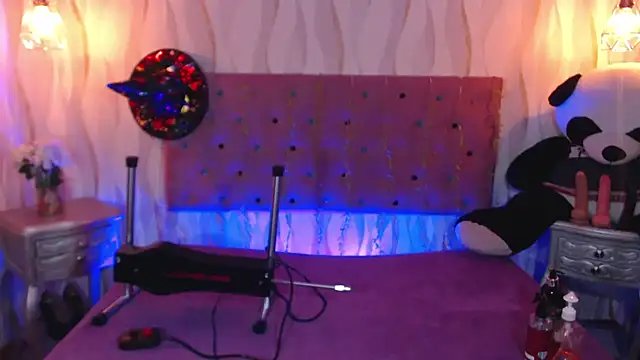 Snapshot of IsabelaLatina chatting on October 25, 2025, 8:31 pm IsabelaLatina online show from October 25, 2025, 8:31 pm