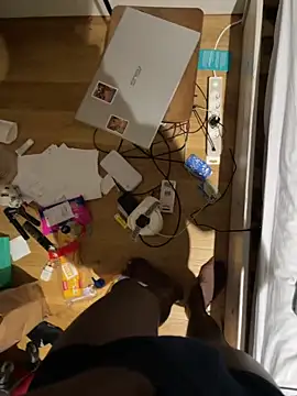 Snapshot of la_chiennete chatting on November 9, 2025, 2:37 am la chiennete online show from November 9, 2025, 2:37 am