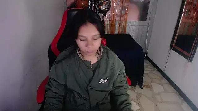 Charis 21 online show from November 2, 2025, 2:27 am