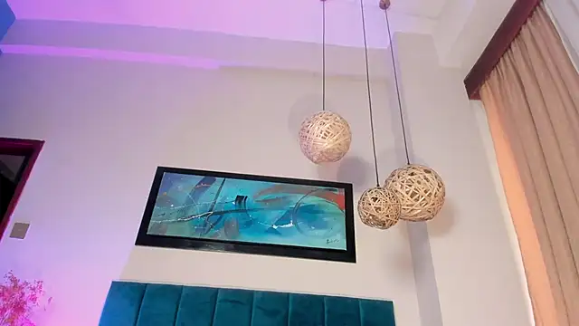 NoraDasilva online show from December 21, 2025, 2:08 pm