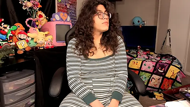 Snapshot of ShinyCherub chatting on November 4, 2025, 1:20 am ShinyCherub online show from November 4, 2025, 1:20 am