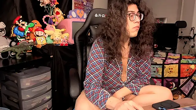 Snapshot of ShinyCherub chatting on October 26, 2025, 10:59 am ShinyCherub online show from October 26, 2025, 10:59 am