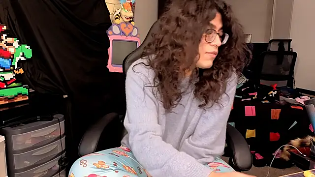 Snapshot of ShinyCherub chatting on November 13, 2025, 2:37 am ShinyCherub online show from November 13, 2025, 2:37 am