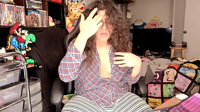 ShinyCherub online show from April 12, 2026, 11:41 pm