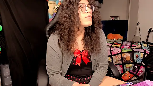 Snapshot of ShinyCherub chatting on December 1, 2025, 10:21 pm ShinyCherub online show from December 1, 2025, 10:21 pm