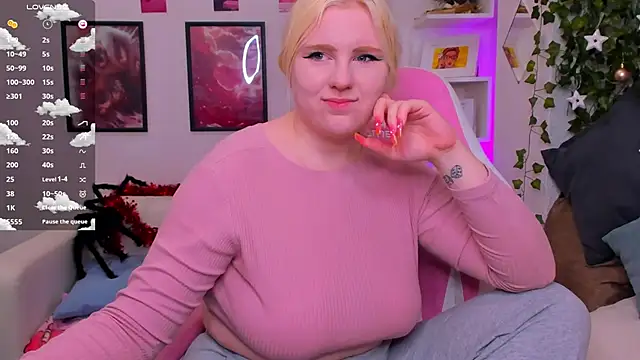 Snapshot of art_lovee chatting on December 23, 2025, 1:38 am art lovee online show from December 23, 2025, 1:38 am