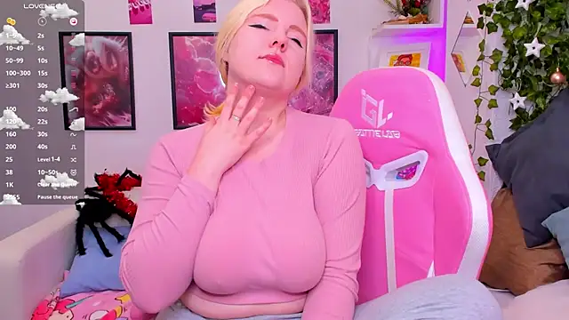 Snapshot of art_lovee chatting on December 22, 2025, 1:39 am art lovee online show from December 22, 2025, 1:39 am