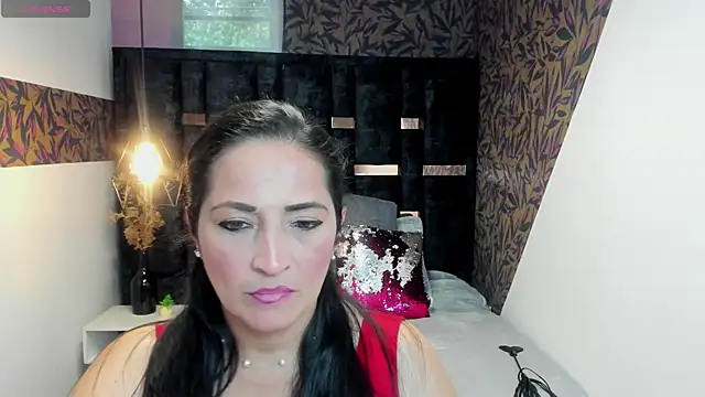 Snapshot of KatteMilf chatting on May 5, 2026, 7:39 pm KatteMilf online show from May 5, 2026, 7:39 pm