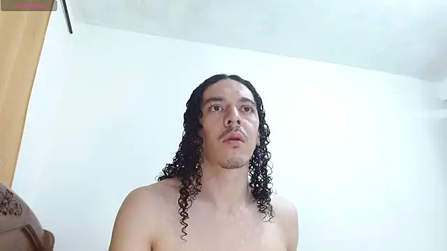 Snapshot of thefockers69 chatting on October 11, 2025, 11:28 pm thefockers69 online show from October 11, 2025, 11:28 pm