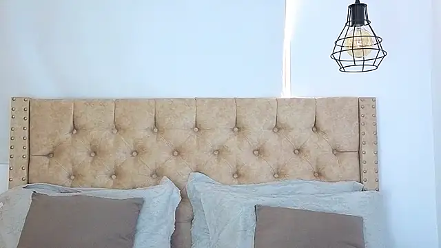 KeryHillson online show from November 17, 2025, 2:10 pm