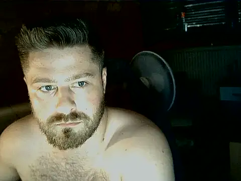 Snapshot of berisha_bezo chatting on June 30, 2026, 9:20 am berisha bezo online show from June 30, 2026, 9:20 am