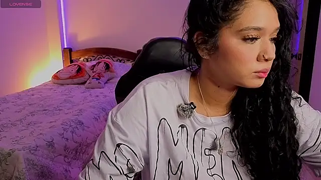 Snapshot of alexxandra_ferri_ chatting on May 31, 2026, 5:02 am alexxandra ferri online show from May 31, 2026, 5:02 am