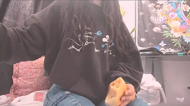 MYFAVOURITESTRAGER online show from February 26, 2026, 4:18 pm