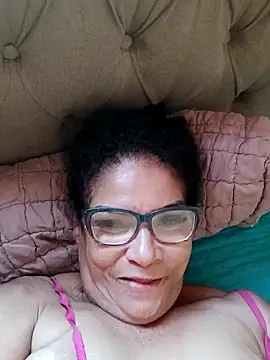 Snapshot of Delicy1 chatting on December 21, 2025, 12:18 pm Delicy1 online show from December 21, 2025, 12:18 pm