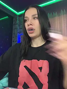 Queen of pain online show from October 22, 2025, 7:30 am