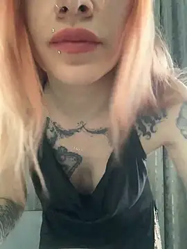Snapshot of Queen_of_pain chatting on March 8, 2025, 8:22 am Queen of pain online show from March 8, 2025, 8:22 am
