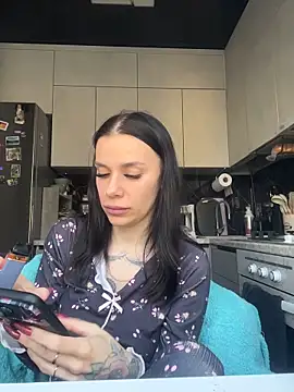 Queen of pain online show from March 12, 2026, 6:39 am