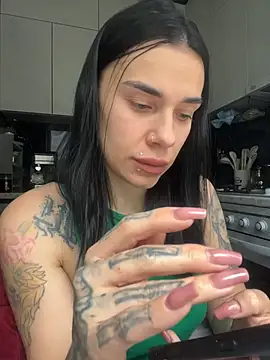 Queen of pain online show from June 25, 2026, 5:56 am